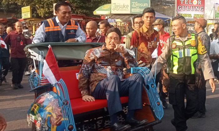 Kemenkeu menyalurkan bantuan Becak Kayuh Listrik Wisata di Yogyakarta