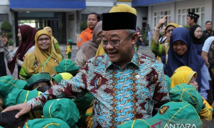 Mendikdasmen ajak perkuat perlindungan anak dari dampak negatif gawai
