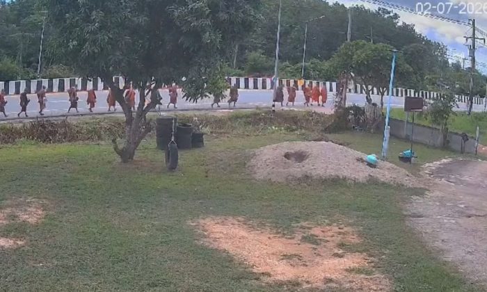 Jumlah korban insiden mobil tabrak biksu di Thailand jadi 10 tewas