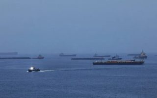 Medvedev: Selat Hormuz seperti "senjata nuklir" bagi Iran