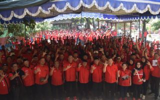 PDIP Kota Jogja lantik pengurus Ranting dan gelar aksi sosial