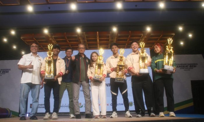 Raihan dan Arsya lifter terbaik remaja Kejurnas Angkat Besi 2026
