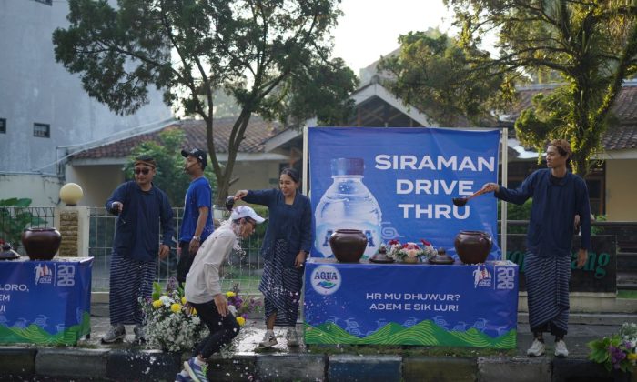 Lebih dari sekadar hidrasi, AQUA hadirkan pengalaman adem bernuansa budaya di Mandiri Jogja Marathon 2026