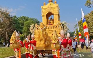 Umat Buddha kirab Puja Yatra Asadha 2570 BE Candi Mendut-Borobudur