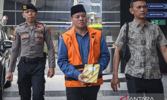 KPK mendalami penukaran uang rupiah menjadi dolar Singapura untuk Menhut