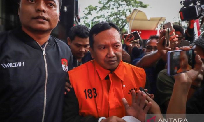 KPK tahan anggota DPRD Jatim yang menyuap anggota DPR RI Anwar Sadad