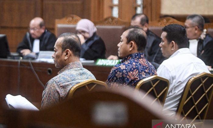 Tiga mantan pejabat Bea Cukai didakwa terima suap-gratifikasi Rp78 M