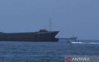Selat Hormuz tegang, militer Iran desak AS patuhi perjanjian damai