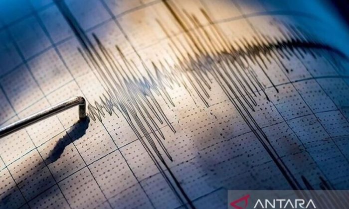Pusat perbelanjaan ambruk imbas gempa Kumamoto, puluhan orang terjebak