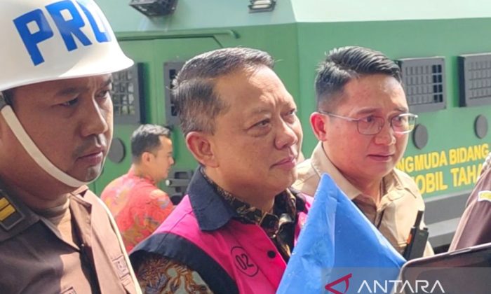 Febrie Adriansyah dicecar puluhan pertanyaan saat di Kejagung