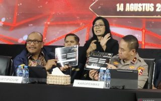 Bareskrim ungkap judi daring modus deposit pulsa Rp890 miliar