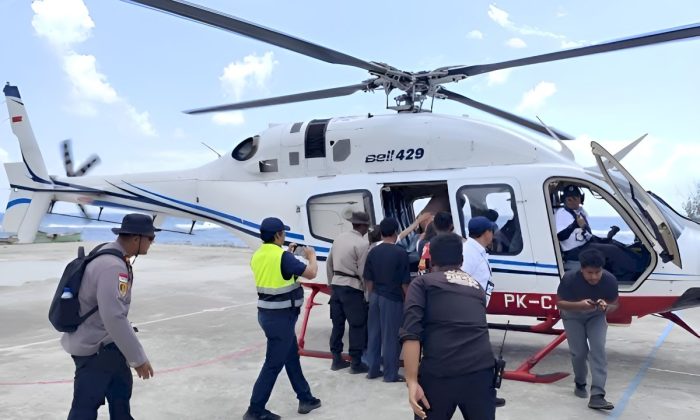 Polri evakuasi lansia dan ibu hamil di NTT lewat jalur udara