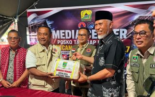 Pemprov Sumbar bantu 2,1 ton rendang untuk korban bencana NTT