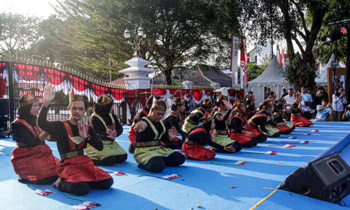 Penari down syndrome di parade Suara Inklusi untuk Semua 2026