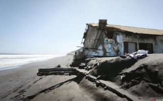 SRI DIY: Gelombang tinggi pantai selatan memicu kerugian Rp201 juta lebih