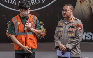 Polisi sita sabu dan alat hisap dalam penangkapan artis Revaldo