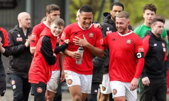 Belum Dilirik John Herdman, Bek Keturunan Indonesia Kelahiran Manchester Cetak Hattrick di Liga Wales