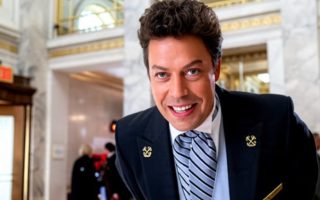 Mengenang Deretan Bintang 'Home Alone' yang Telah Meninggal Dunia, Terbaru Tim Curry
