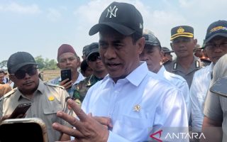 Mentan Amran ubah regulasi agar buruh tani dapat bantun alsintan