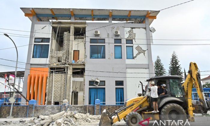 Menko PM pastikan keselamatan warga prioritas penanganan gempa NTT
