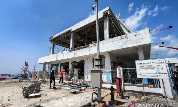 BNPB: Terjadi 31 kali gempa susulan setelah gempa M 7,7 di NTT