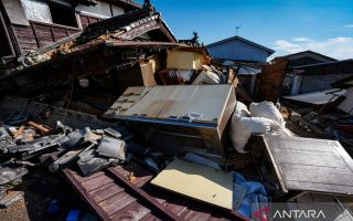 Korban tewas akibat gempa bumi kuat di Jepang naik, menjadi 38 orang