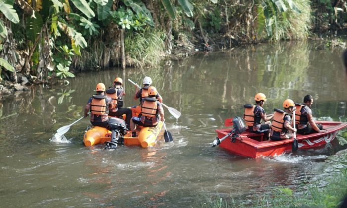 Pemkot Yogyakarta kerahkan alat berat tata Sungai Code sisi selatan