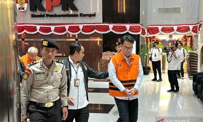 KPK tahan empat dari lima tersangka kasus pengadaan iklan Bank BJB