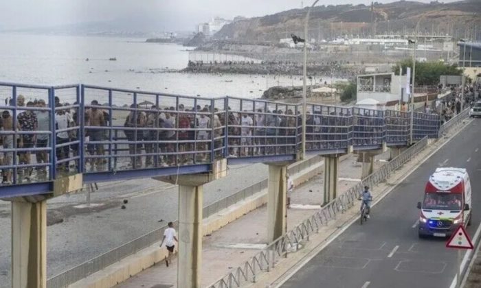 Spanyol kerahkan 300 polisi dan 2.000 tentara cegah gelombang migran