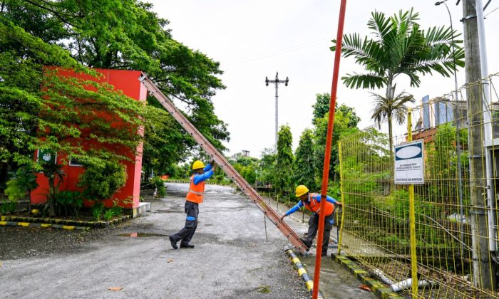 Jelang HUT RI, PLN imbau masyarakat jaga jarak aman umbul-umbul dari jaringan listrik