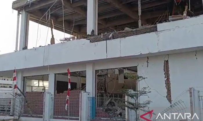 BMKG keluarkan peringatan dini tsunami pascagempa M 7,7 di NTT