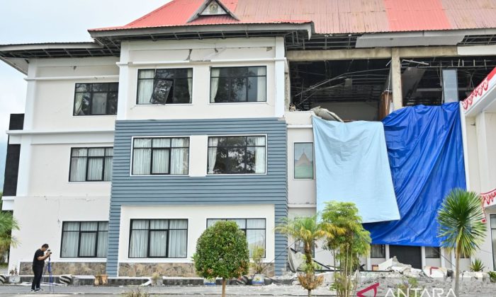 BNPB tempuh jalur laut kirim bantuan gempa NTT hingga Pulau Palue