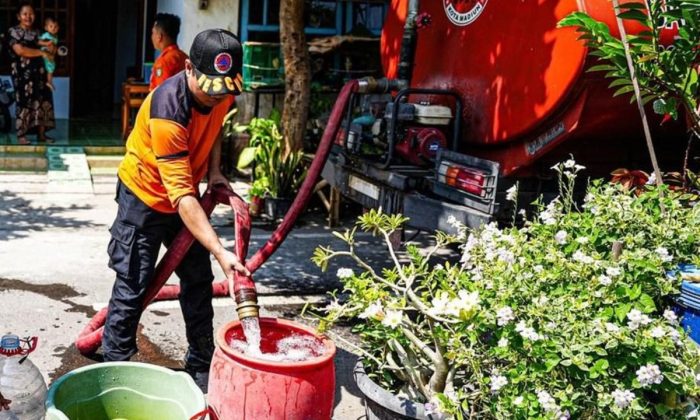 Pemkab Gunungkidul menyalurkan 37 tangki air bersih ke Rongkop