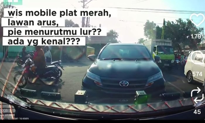 Mobil plat merah halangi ambulan di Gamping, Pemkab Sleman pastikan bukan kendaraan dinasnya