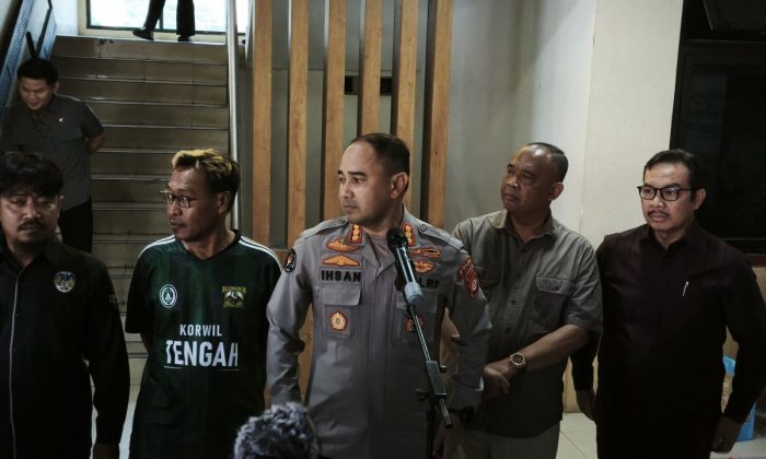 Bupati minta PSS berbenah agar tidak kecewakan suporter