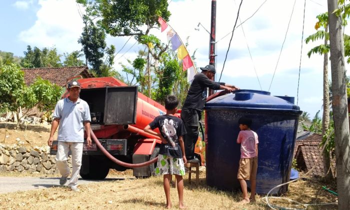 Pemkab Bantul mendistribusikan 2,85 juta liter air bersih selama musim kemarau