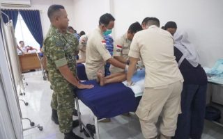 HUT Ke-81 TNI di Congot Kulon Progo diwarnai cek kesehatan