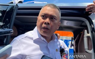 Menhub: Perjalanan bisa pakai kereta-kapal-bus selama bandara ditutup