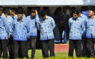 Guru yang Tak Lulus Tes PNS-PPPK Tetap Bisa Mengajar, Gaji dari Dana BOS