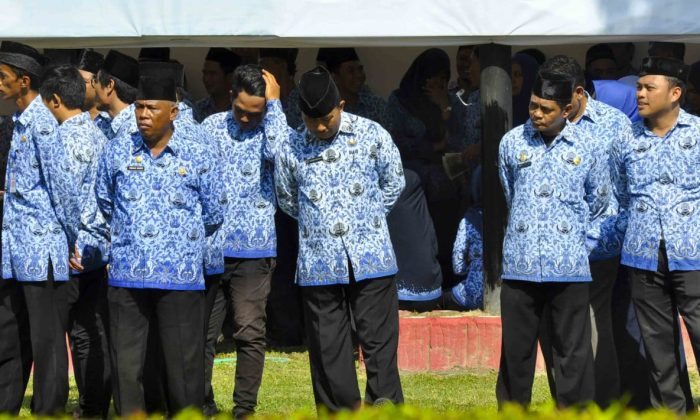 Guru yang Tak Lulus Tes PNS-PPPK Tetap Bisa Mengajar, Gaji dari Dana BOS