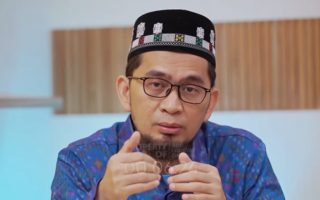 Ustaz Adi Hidayat Ajak Taubat Nasional, Begini Cara yang Dianjurkan