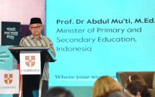 Menteri Abdul Mu'ti Dorong Pembelajaran Siswa SMK Tak Berhenti Saat PKL
