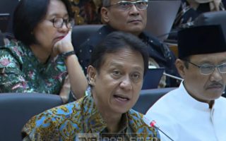 Menkes Imbau Jangan Kucek Mata hingga Segera Bersihkan Diri jika Terpapar Abu Vulkanik Anak Krakatau