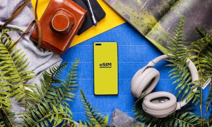 10 HP Traveling yang Tahan untuk Berbagai Kondisi, dari Pantai hingga Pegunungan