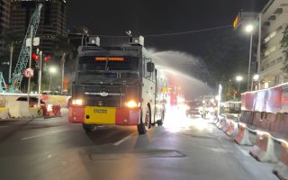 Abu Vulkanik Anak Krakatau Hingga Jakarta, Brimob Semprot Jalan dari Bundaran HI Sampai Bekasi