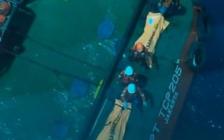 12 Penyelam Terbaik Bantu Pencarian Korban Kapal Virgo Transport 8 Hari Ini
