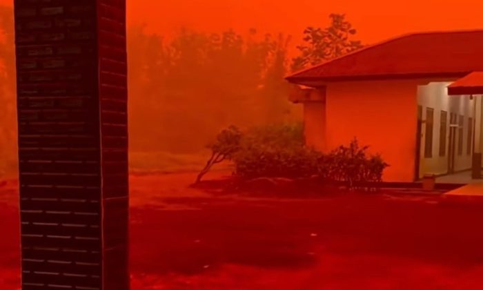 Langit Kalimantan Tengah Mendadak Merah Pekat akibat Karhutla, Bak Dunia Berbeda