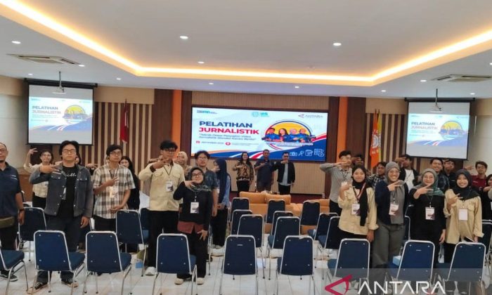 Jogjajateng.com memperkuat kompetensi dan etika jurnalistik pers mahasiswa UNS