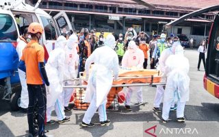 RS Bhayangkara serahkanseluruh korban Kapal Virgo ke keluarga
