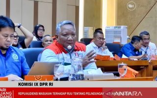 Buruh minta RUU Pelindungan Ketenagakerjaan jamin upah layak pekerja